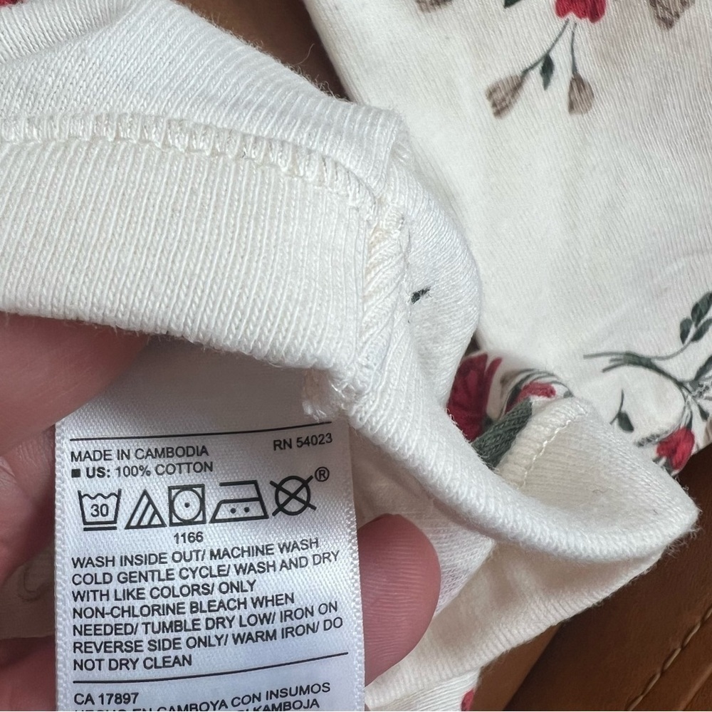Old Navy Baby Girl Bodysuit Sz 18M 24M Floral Holiday - Picture 4 of 4